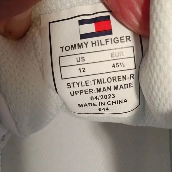 Tommy Hilfiger white casual shoes classic lace up sneakers. - Picture 6 of 7